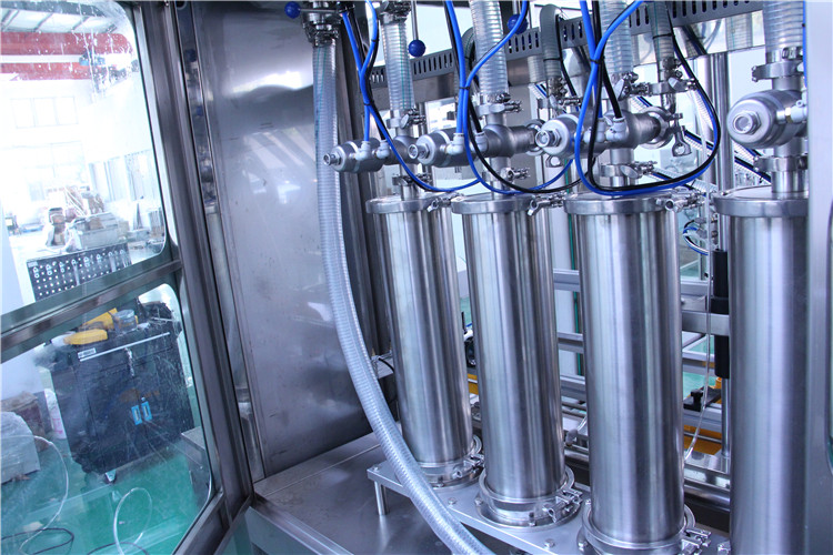 Apple moosi täitmise masin